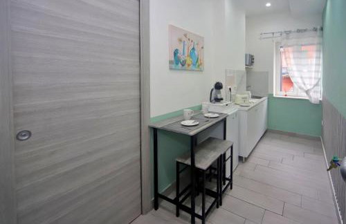 Dimora di Antonietta Room - near Train Station & Wi-Fi - Foto 25