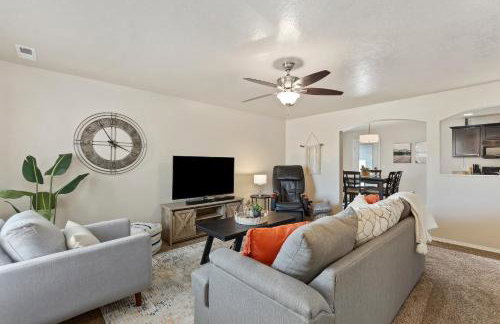 Pet Friendly Stay Sleeps 9 Pool Workspace - Foto 1