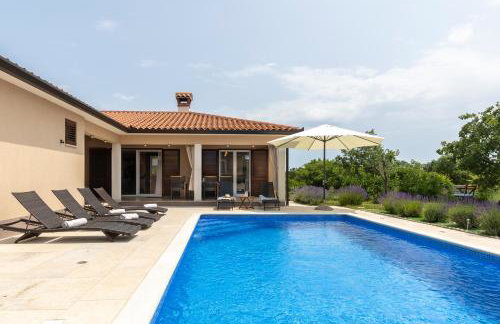 Luka's house - Photo 13