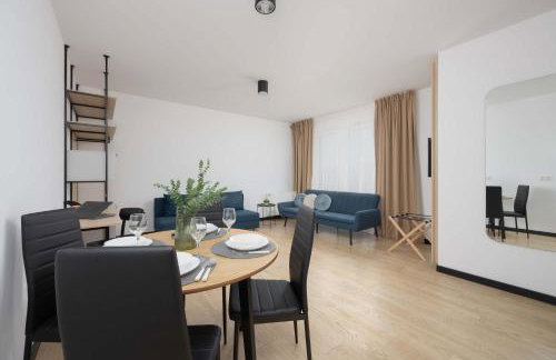 Spacious Studios Zamoyskiego Near PGE with Parking by Noclegi Renters - Foto 4