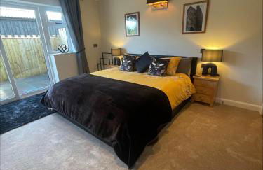 Bumblebee Barn, Luxury contemporary holiday home - Photo 1