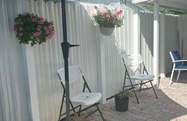 Relaxing Studio Getaway w BBQ, Patio and Parking - Foto 19