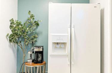 Relaxed and Cozy Poolside Studio - LOU2 - BUR - Foto 13