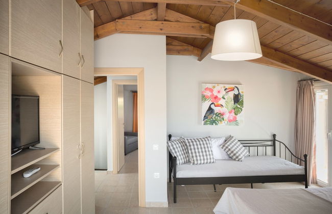 Villa Provenza - Photo 2