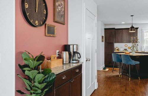 NEW Ivy House 3BR Townhome Downtown Beaches Wineries - Foto 45