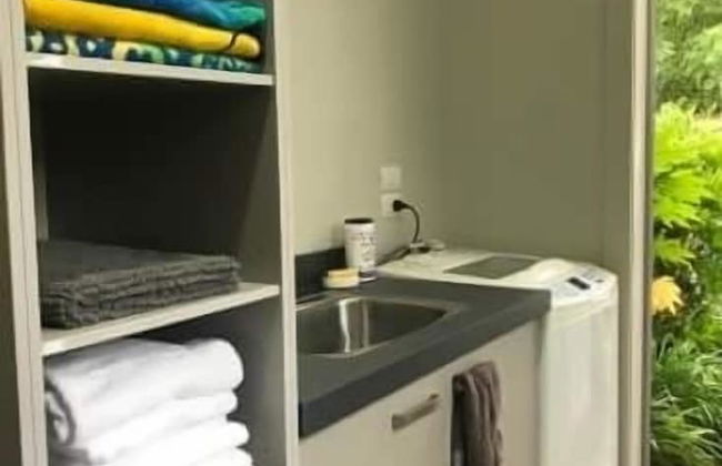 The Lakeview House Apartment - Photo 6