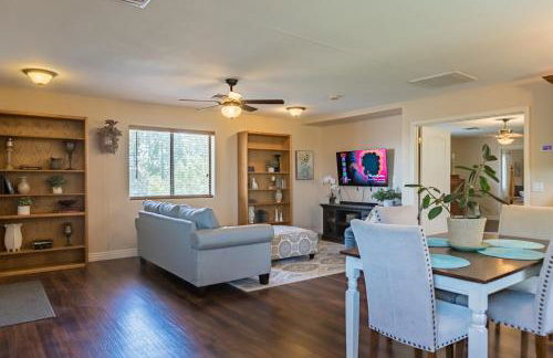 Second Story Suite with Balcony - Photo 21