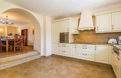 4 Bedroom Beautiful Home In Turcic - Foto 4