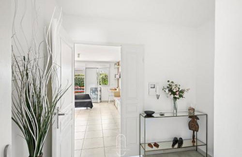 Au bout de la rue la Mer- T3 Jardin Piscine PARKING WIFI BY HC - Foto 11