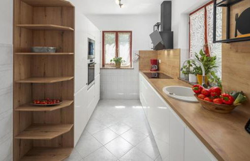 Lovely Home In Tinjan - Photo 5