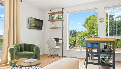 NEW Bright Capitol Hill Condo, Great Location Views - Foto 1
