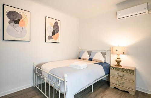 Near LA Cozy Home with Full Kitchen & Laundry - Foto 37