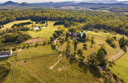 Mountain Mama Ranch - Luxury farmhouse on 200 acres with mountain views, 20mins to Shenandoah, 90mins from DC - Foto 20