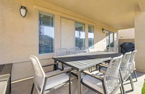 Spacious San Tan Valley with Private Outdoor Oasis - Foto 2