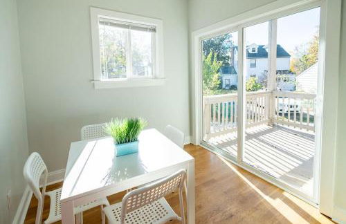 Globetrotters Suite in Historic Richmond with Patio - Foto 24