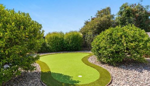 Point Loma Home w Putting Green Firepit Game Room Beach Access Zola Street by AvantStay - Foto 2, Other