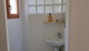 Kortijo Martzala - Foto 5, Shower