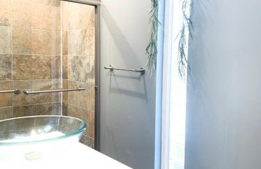 Earthy Hobbit Jungle with Privacy & Serenity - Foto 16