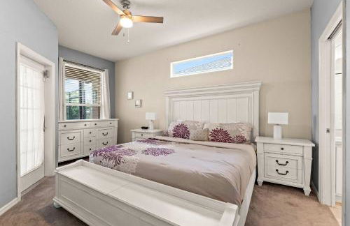 Poolside At Calabay - Home for 9 with Game Room - Foto 14