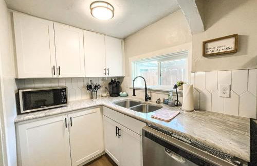 Gorgeous cottage downtown COS_pet friendly - Foto 16