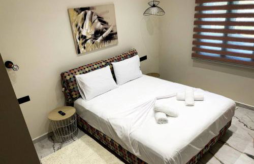 Luxury Home with Garden in the Suburbs - Foto 1