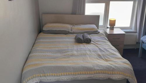 Springfield Gardens - 4 Bedroom House, 8 Beds, Close to J26 M1-A52 - Ilkeston - Long Eaton - Nottingham - Derbyshire - 400Mbs WiFi Free Parking! - Foto 5