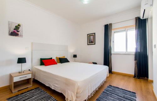 Santa Luzia Residence by Algartur - 5 mins Downtown - AC - Pool - Wi-Fi - Smart TV - Foto 15