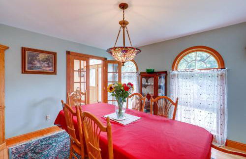 Meriden Village of Plainfield Home with Backyard - Foto 4