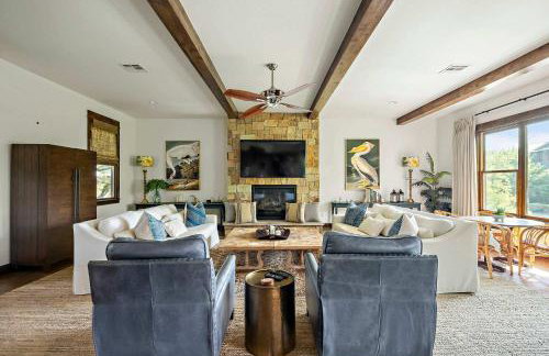 Lake Travis Luxe Villa - 4BR, Pickleball & BBQ - Foto 6