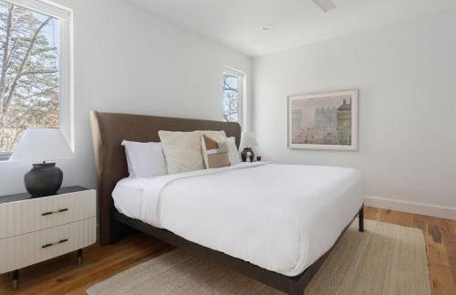 Heated Hydro Pool -Spa - Plunge - Luxe AVL Retreat - Foto 17