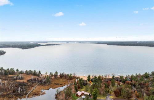 Cute Whitefish Cabin with Hot tub - Foto 11