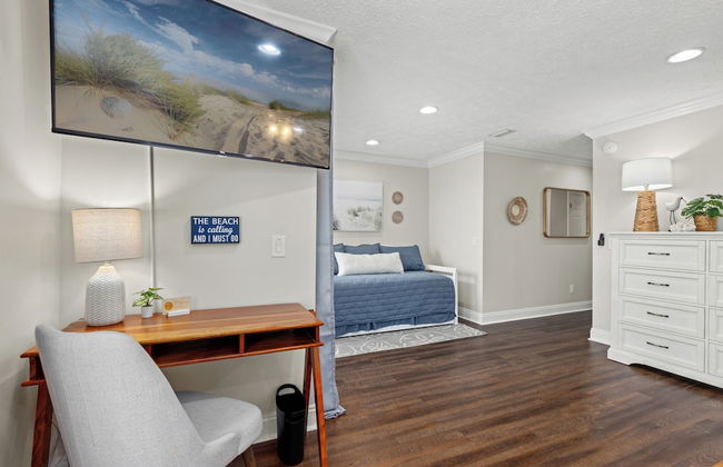 Escape to Sand Dollar Holler: Coastal Retreat, 3 Beds, 2.5 Baths, Sleeps 10! - Foto 8