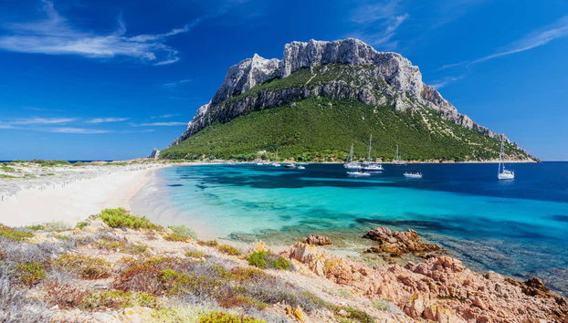 Paseo en velero por el Área Marina de Tavolara - Foto 2, Navegando hacia Tavolara