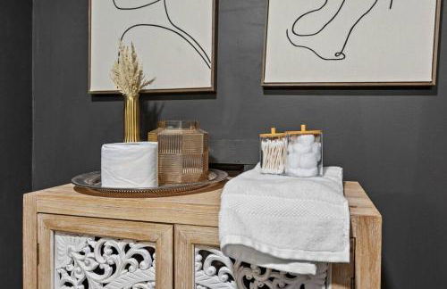 The Luxe Hot Tub Private Bar 12 Min to Horse Park - Foto 13