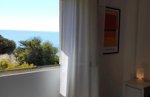 Sitting on the beach - Foto 37