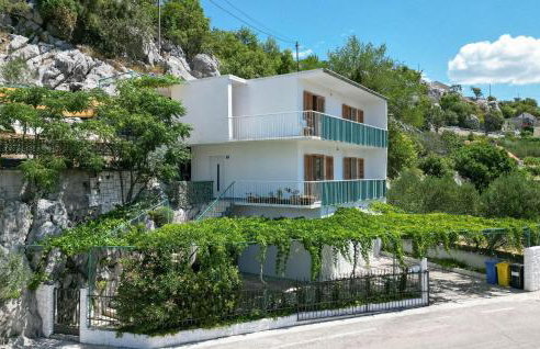 Beautiful Home In Kostanje With Wifi - Photo 1