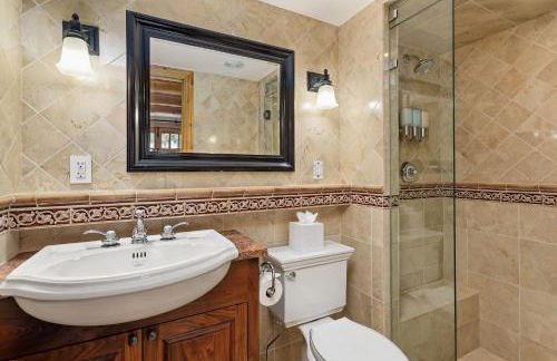 Central AC, Updated 4 BR, 4-5 BA Townhouse, Pool - Foto 9