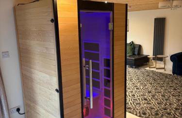 Hunters Hideaway Lodge - Private Hot Tub - Infrared Sauna - Dog Friendly - Foto 8