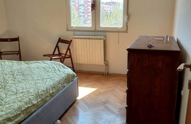 Stunning Color 1-bed Apartment in Skopje - Photo 7