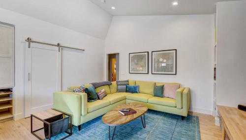 Fireplace and Deck Modern Cabin in Grand Lake! - Foto 5