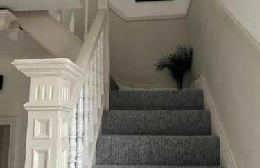 Spacious 7-Bedroom Victorian House - Foto 41