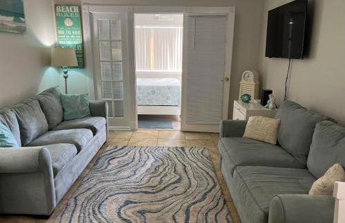 Sunset Harbor Palms - Mason Beach Retreat - Photo 4