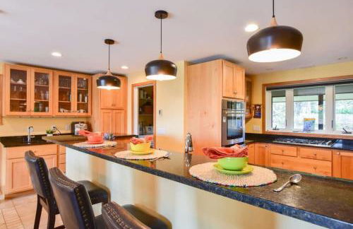 Beautiful backyard pool deeded beach rights - Foto 9