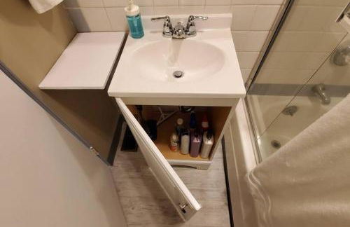 Cozy Cottages across from the Food Trucks of Aloha mall - Foto 26