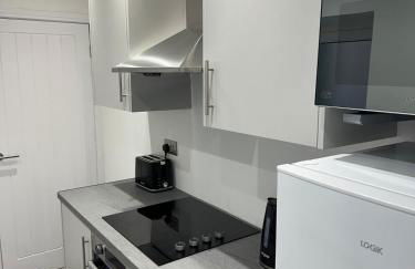 Cosy 2-bed flat, great location - Foto 5