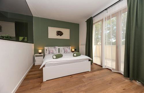 Villa Pietro with a heated Saltwater pool - Photo 29