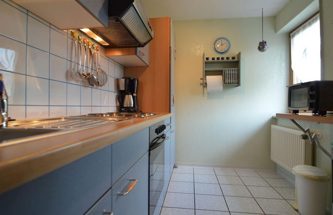 Modern Holiday Apartment With Large Garden Near the River Moselle - Photo 5