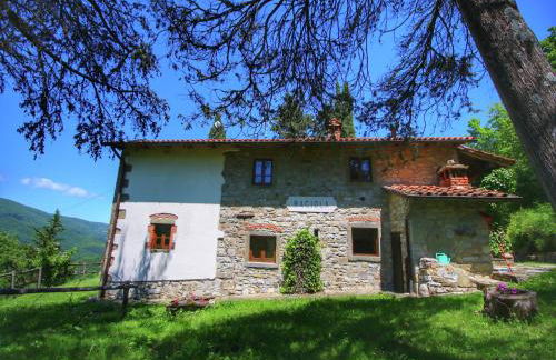 Alluring Farmhouse in Ortignano With Swimming Pool - Foto 2