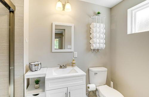 Waterfront Escape in Cub Run with Deck and Hot Tub! - Foto 10