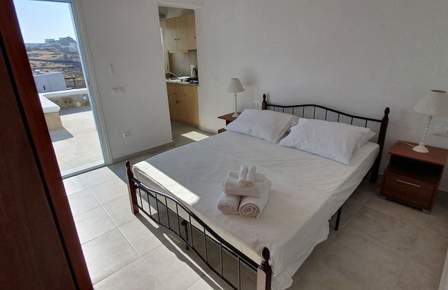 George House - Photo 2